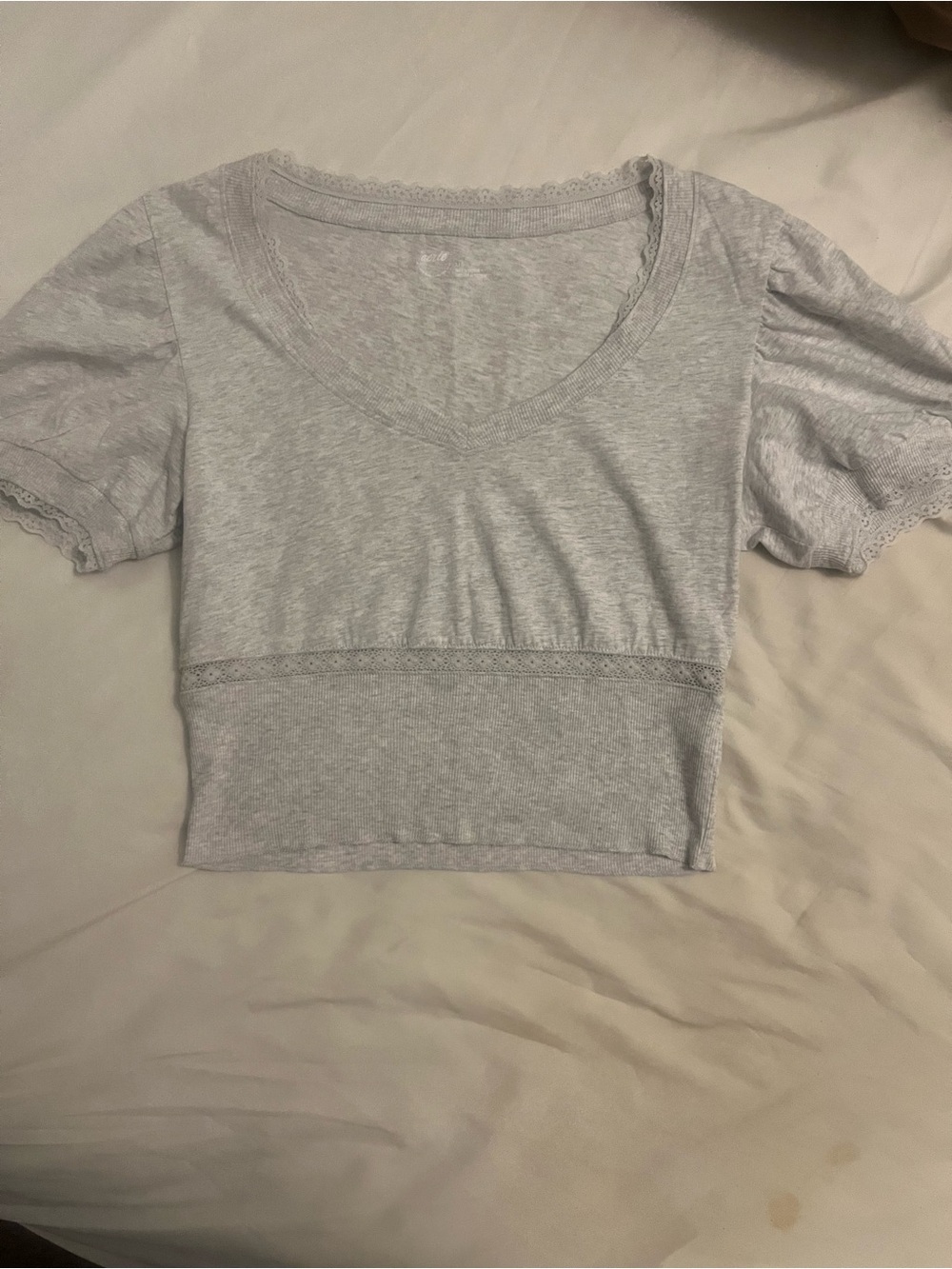 Aerie Light Gray Lace Trim Puff Sleeve Crop Top